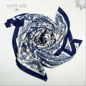 GORGEOUS and luxurious 100% Silk Scarf NWT
